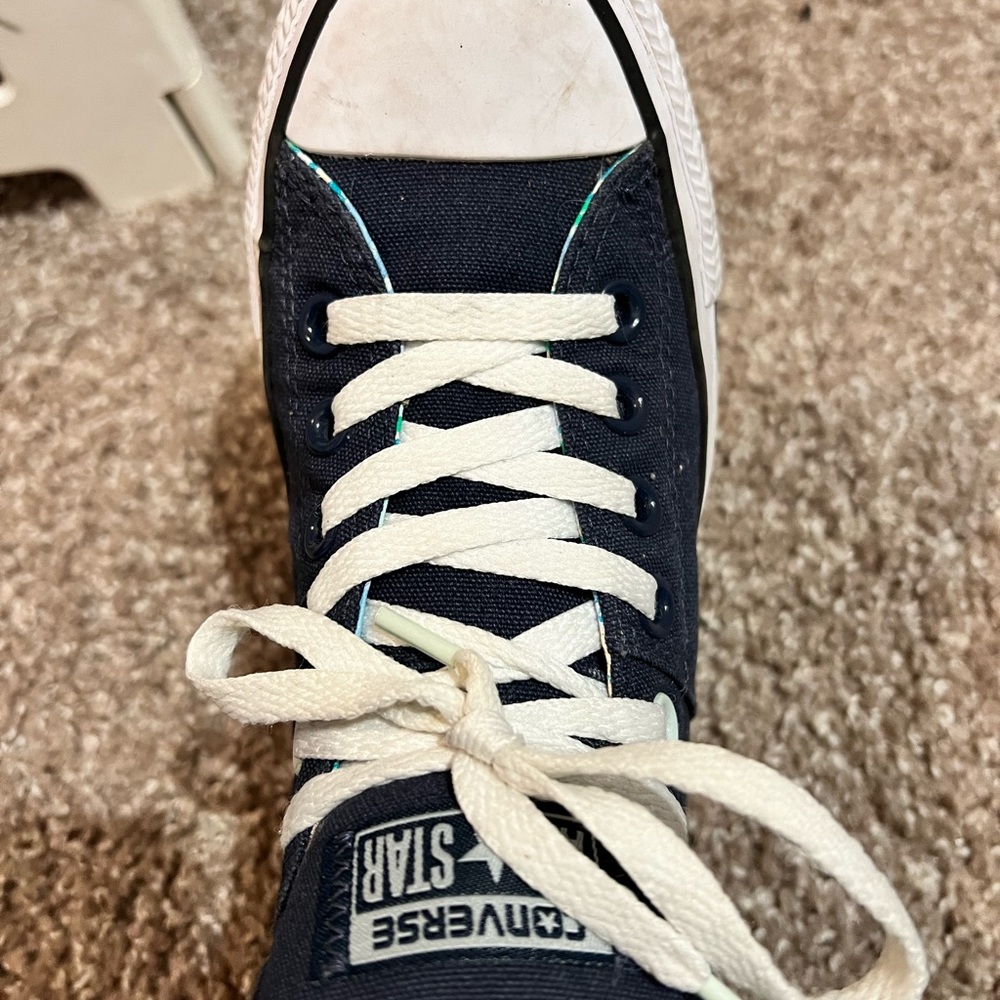 Converse Sneakers All Stars Limited Edition Navy & Blue Floral Lined Worn Once! - Picture 9 of 14